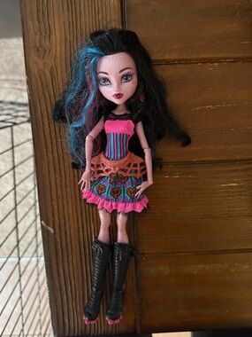 Monster High Freaky Fusion Dracubecca doll